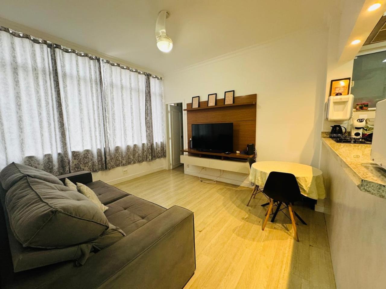 Apartamento Dos Sonhos Em Copacabana, Localizacao Incrivel, 3min Da E Perto De Ipanema